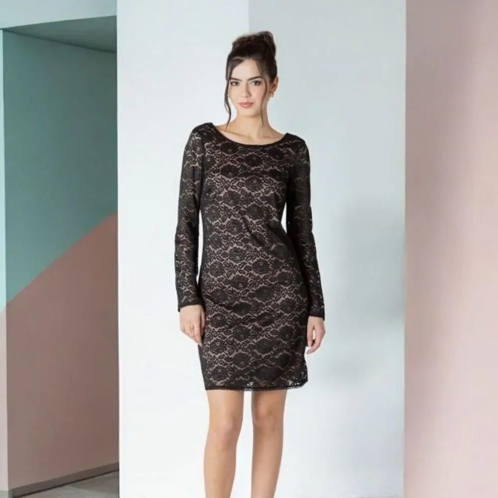 NWT Xs Devoted Long-Sleeve Open Back Black Lace Mini Dress